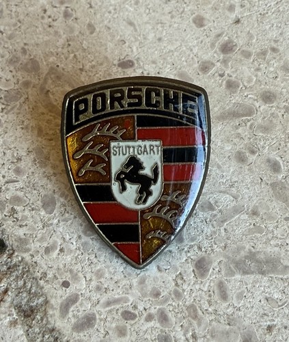 Pin porsche stuttgart - pin’s,